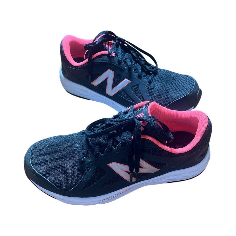 New Balance Woman’s Balance 49 V4 Sneakers Preowned‎ Sz 9
